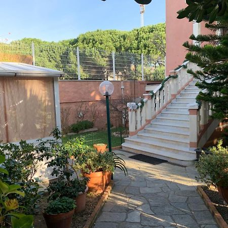 Resort Dependance Di Villa Rosa Maria Savona Eksteriør billede