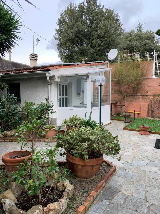 Resort Dependance Di Villa Rosa Maria Savona Eksteriør billede